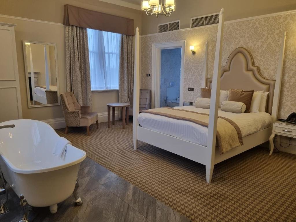 Suite Wroxall Abbey Hotel