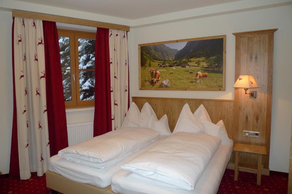2 Bedrooms Apartment Alpen Appartements