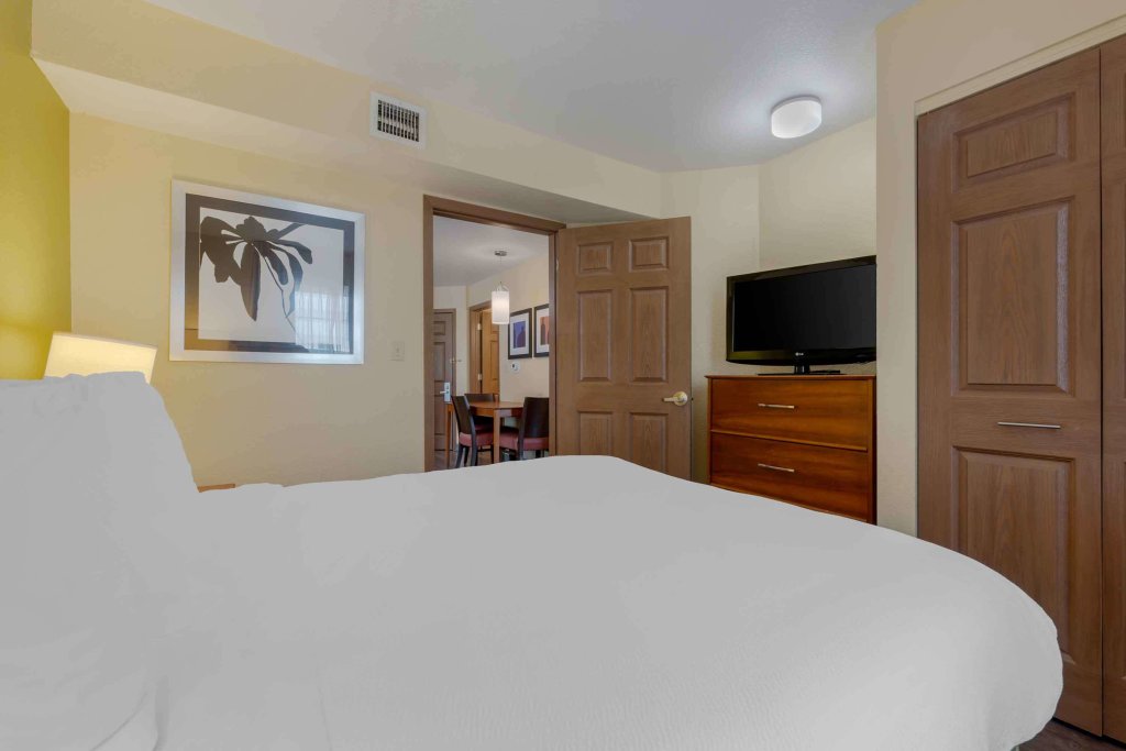 Четырёхместный люкс с 2 комнатами Extended Stay America Suites - Chicago - Elgin - West Dundee