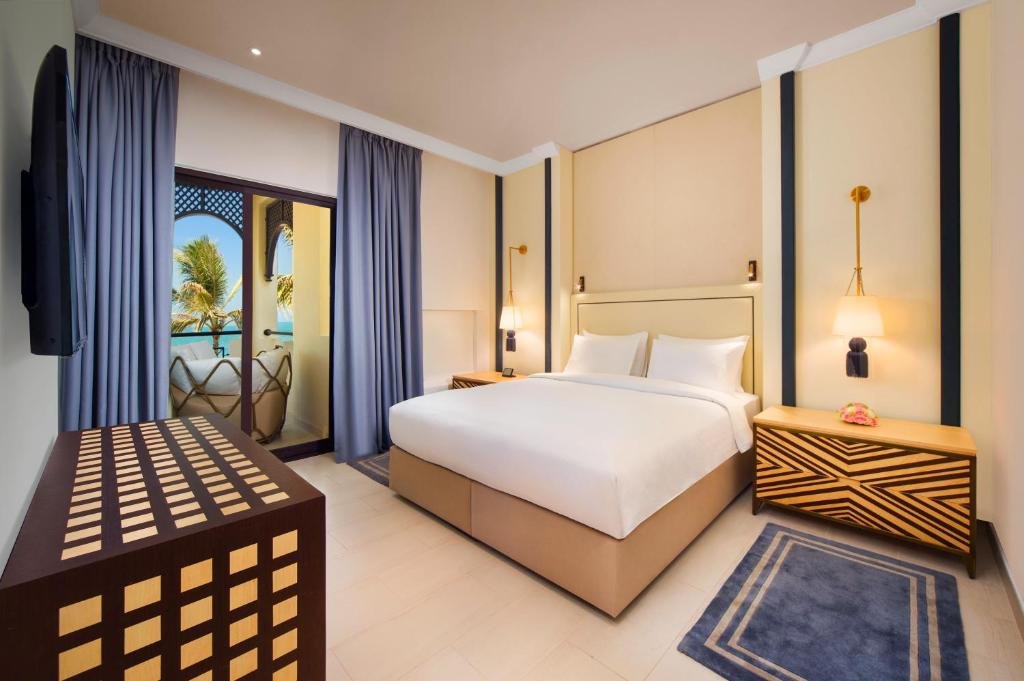 Deluxe Suite Villa seafront Hilton Ras Al Khaimah Beach Resort