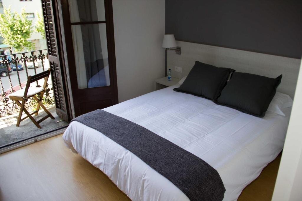 Standard double chambre avec balcon Hostalin Barcelona Diputacion