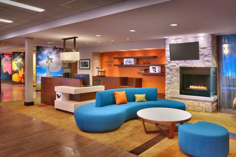 Кровать в общем номере Fairfield Inn & Suites by Marriott Salt Lake City Midvale