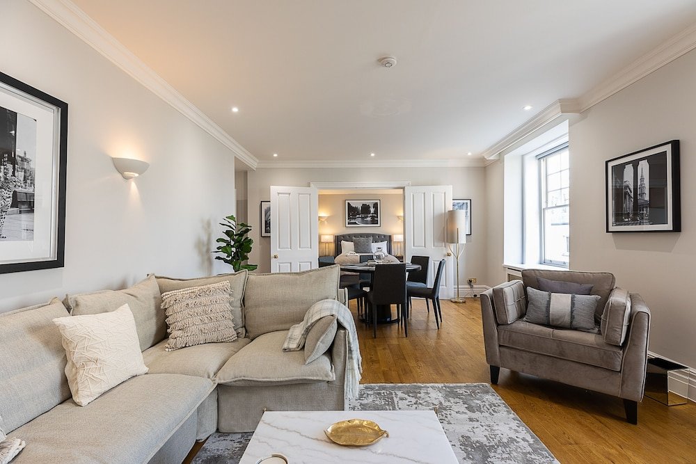 Apartamento 2 dormitorios con balcón ALTIDO Stylish Flat near Mayfair & Piccadilly Circus