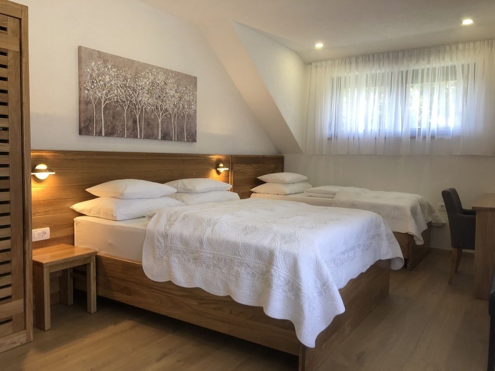 Standard Dreier Zimmer mit Gartenblick Plitvice Miric Inn
