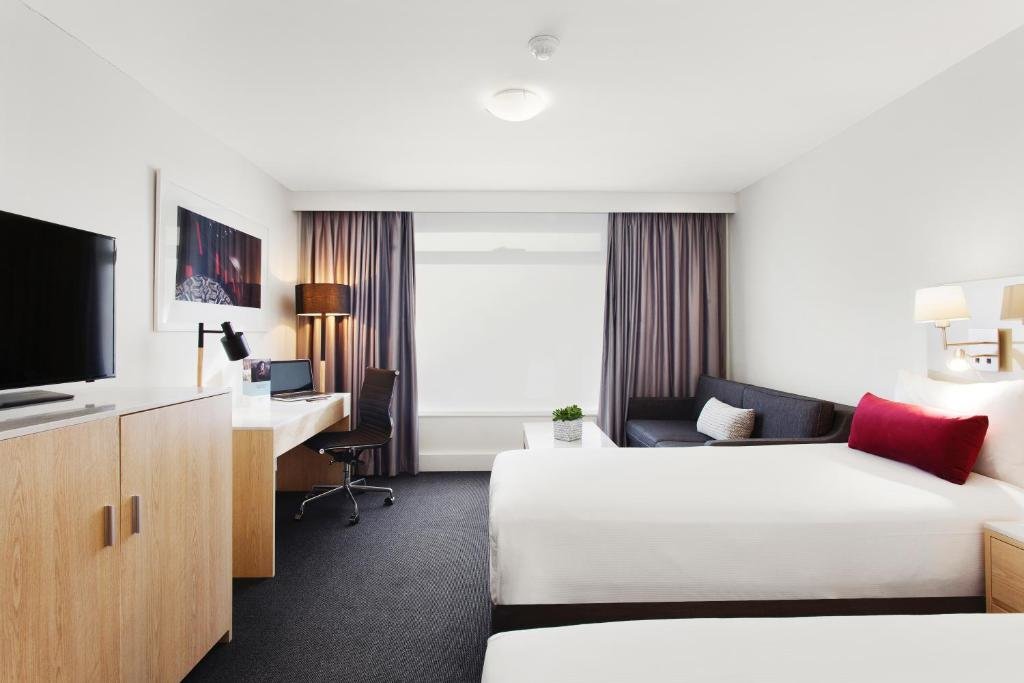 Standard Double room Mercure Melbourne Albert Park