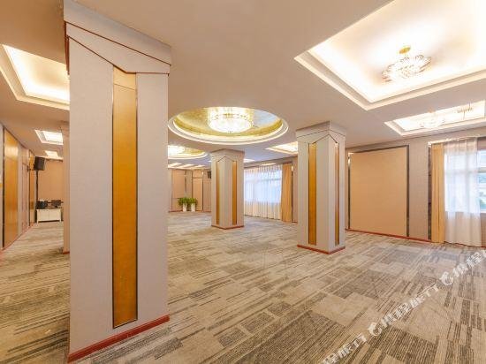 Standard Dreier Zimmer Jinxuan Yijun Taoyuan Hotel