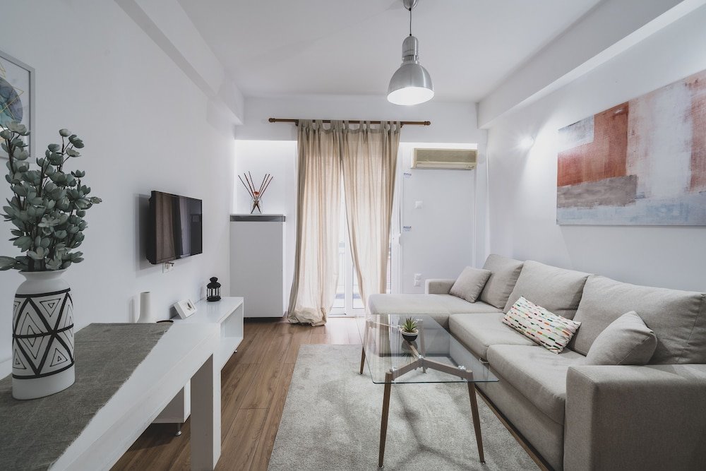 Classic Apartment Athens Vibe-Minimalist Aptm in Pagrati