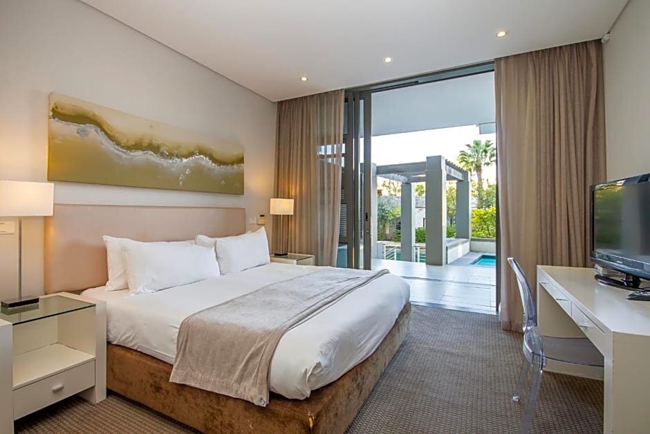 Полулюкс Lawhill Luxury Apartments - V & A Waterfront