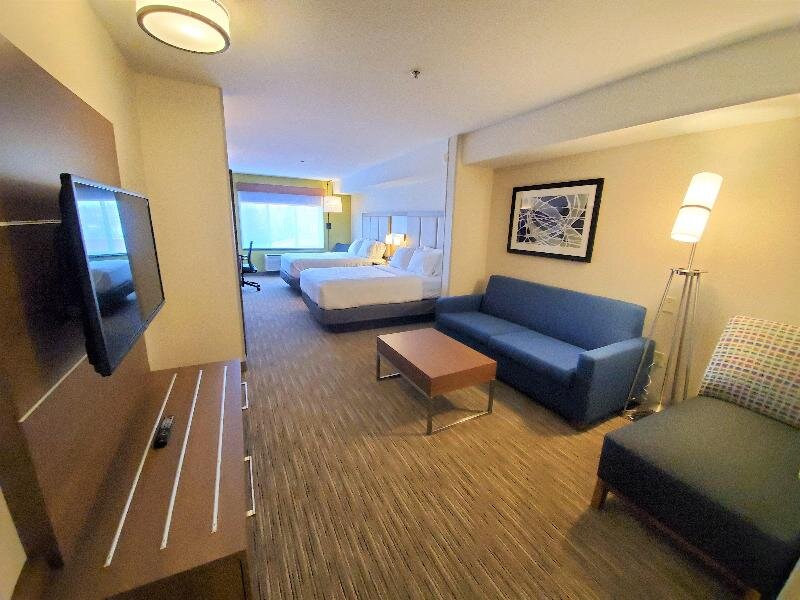 Люкс Standard Holiday Inn Express Hotel & Suites Seattle North - Lynnwood, an IHG Hotel