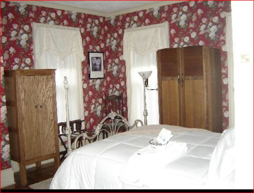 Standard room Vintage Gardens Bed & Breakfast