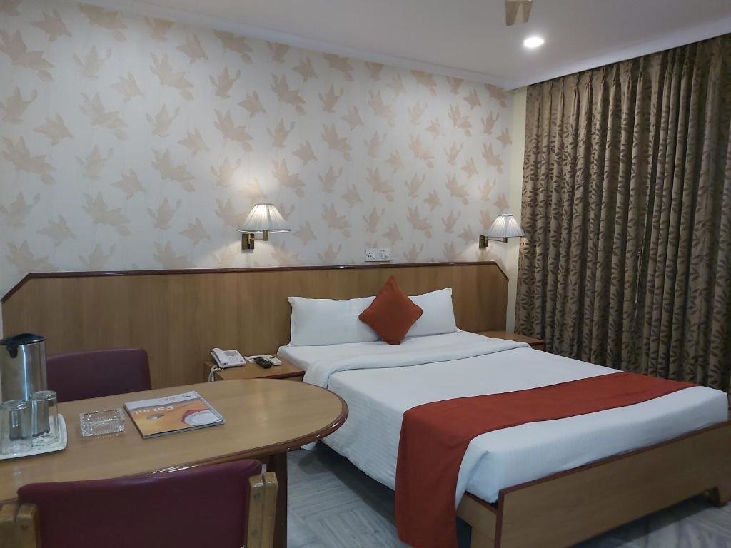 Superior room OYO 8656 Hotel Nataraj