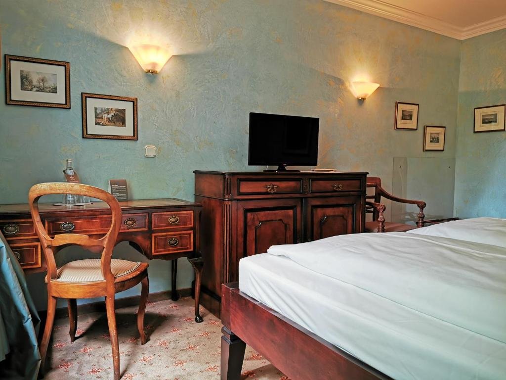 Standard Double room Hotel Altmünchen by Blattl