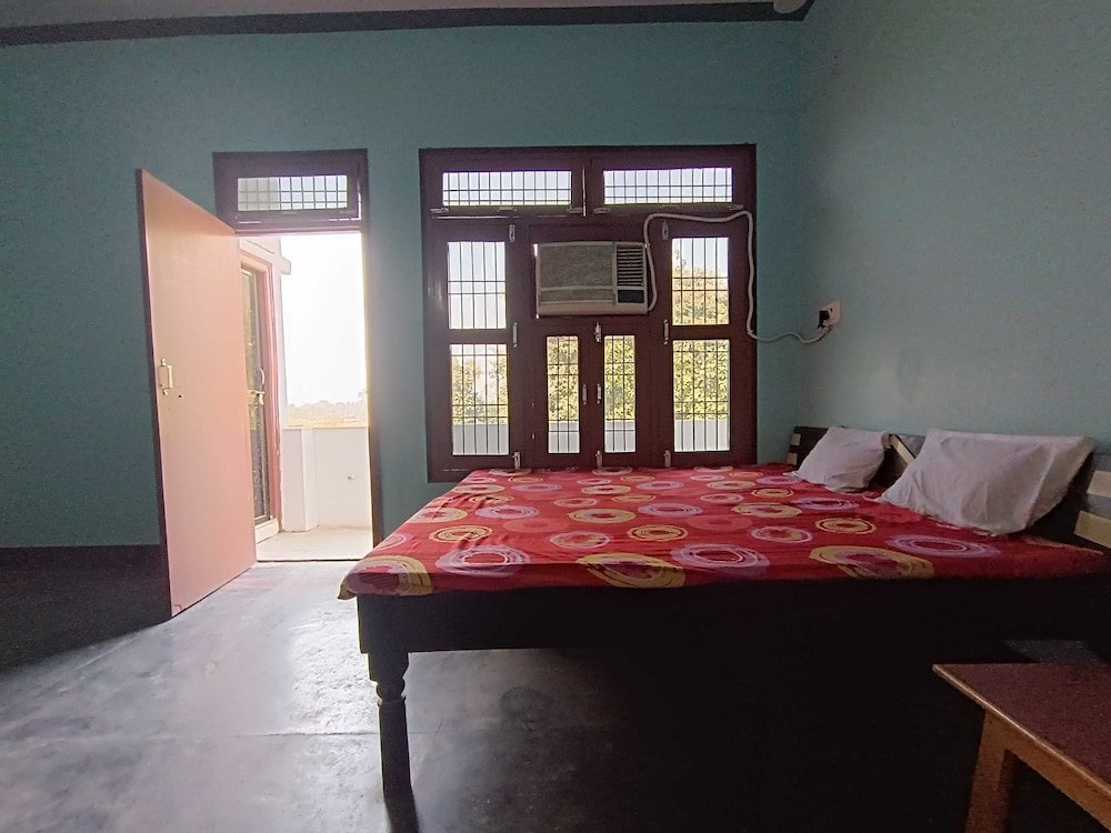 Klassisch Zimmer OYO Home Madhav Homestay