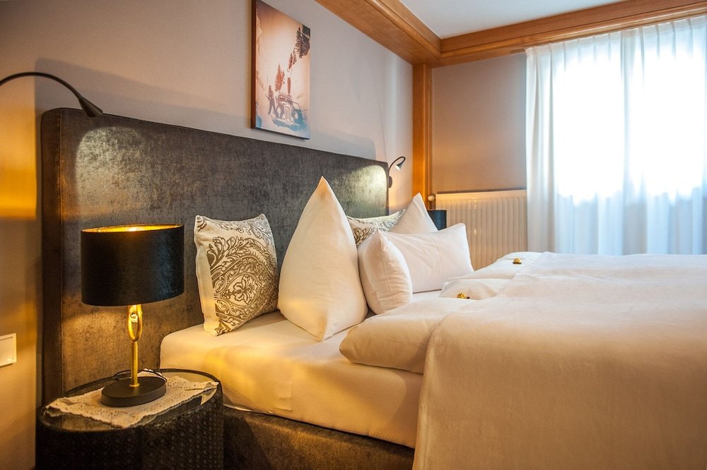 Klassisch Doppel Zimmer mit Balkon Lärchenhof - Premium Apartments & Zimmer