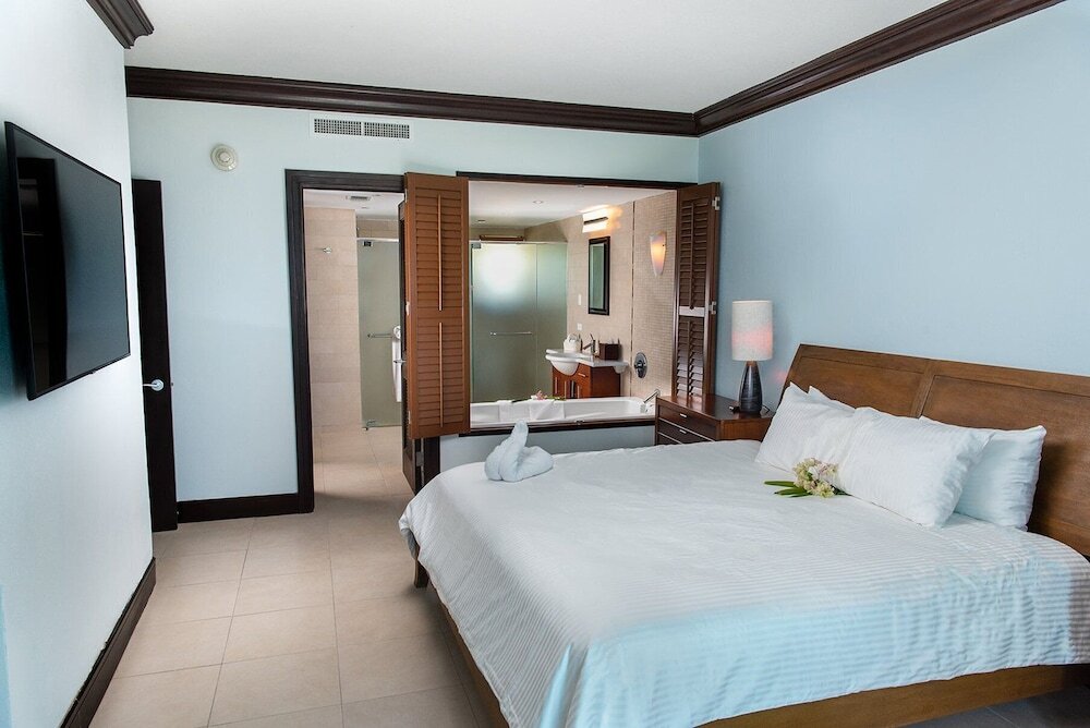 Номер Standard с 2 комнатами с балконом Abaco Beach Resort & Boat Harbour