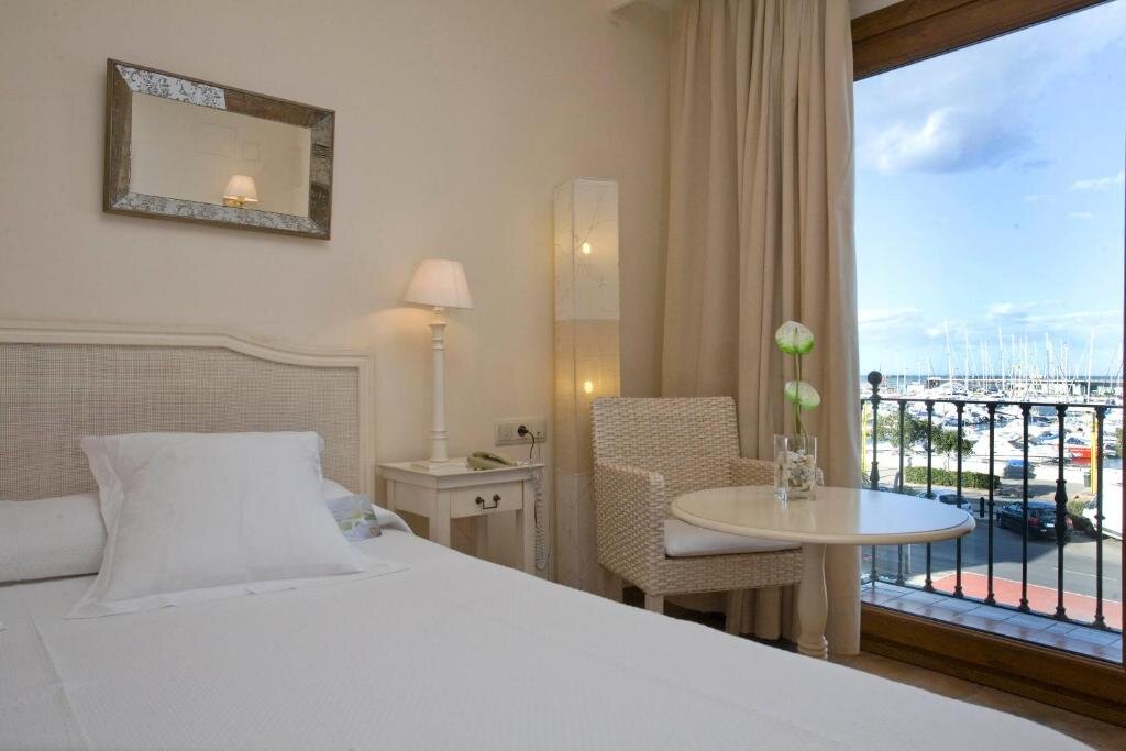 Standard Doppel Zimmer mit Balkon La Posada del Mar