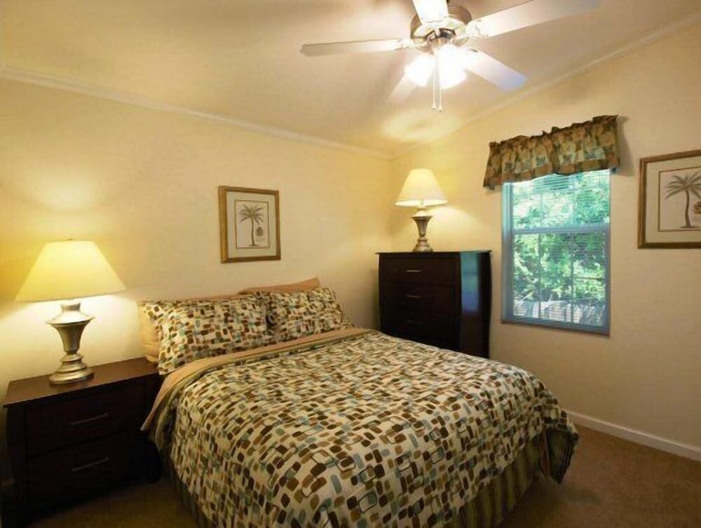 Cottage 2 chambres avec balcon Indian Creek RV Resort