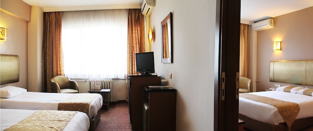Standard famille chambre Vue sur la ville Hotel Artiç