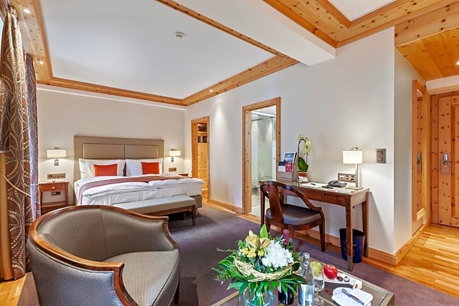 Номер Deluxe Grand Hotel Zermatterhof