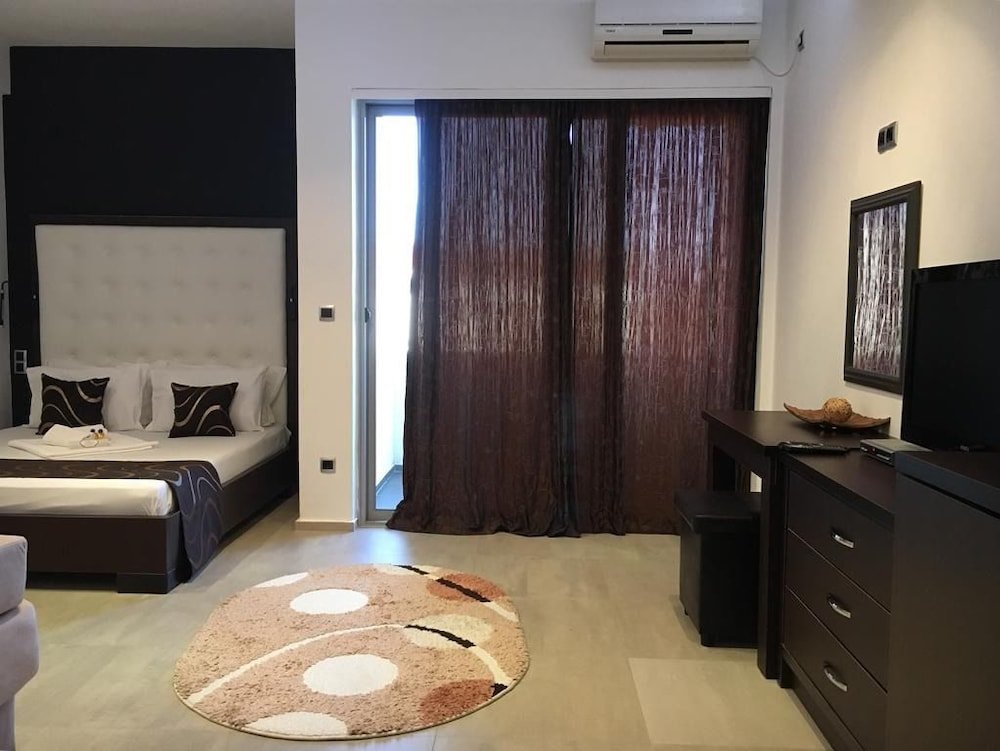 Confort double chambre avec balcon RESIDENCE Apartments