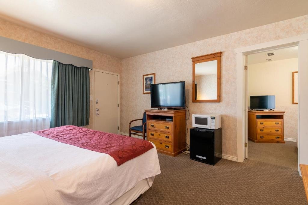 2 Bedrooms Standard room Swiss Alps Inn
