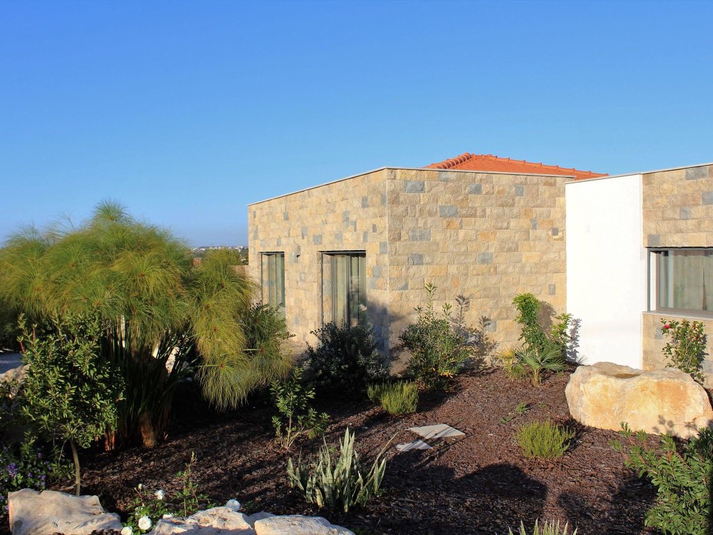 Вилла Spacious Villa in Salir de Mato With Private Pool, Terrace