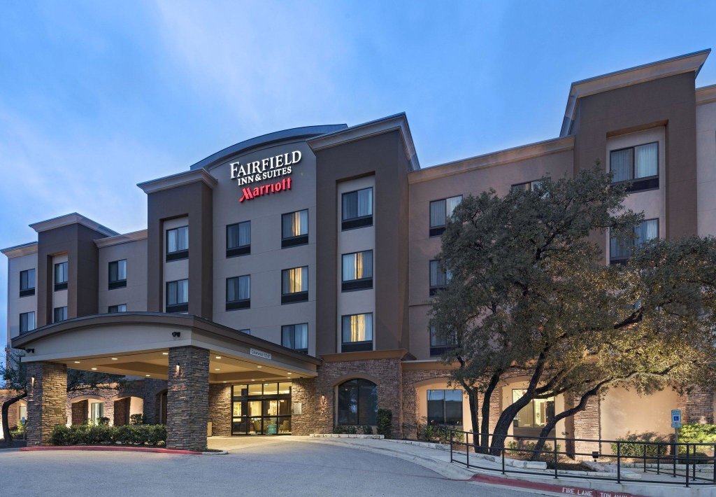 Standard Zimmer Fairfield Inn and Suites by Marriott Austin Northwest/Research Blvd