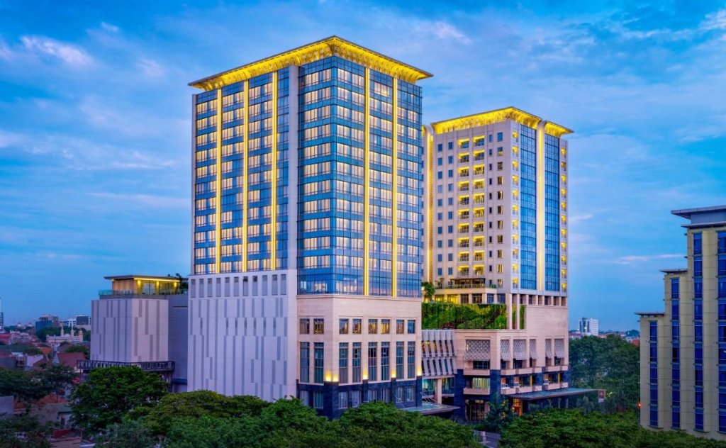 Полулюкс Hotel Tentrem Semarang