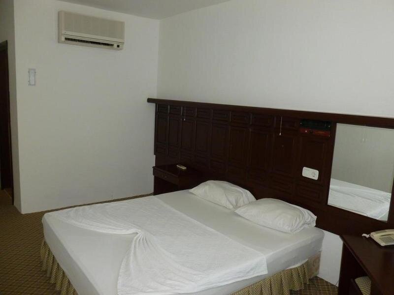 Standard Triple room with balcony and with view Grand Vizon Hotel