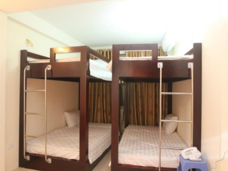 Кровать в общем номере Hanoi Lucky Guest House 2