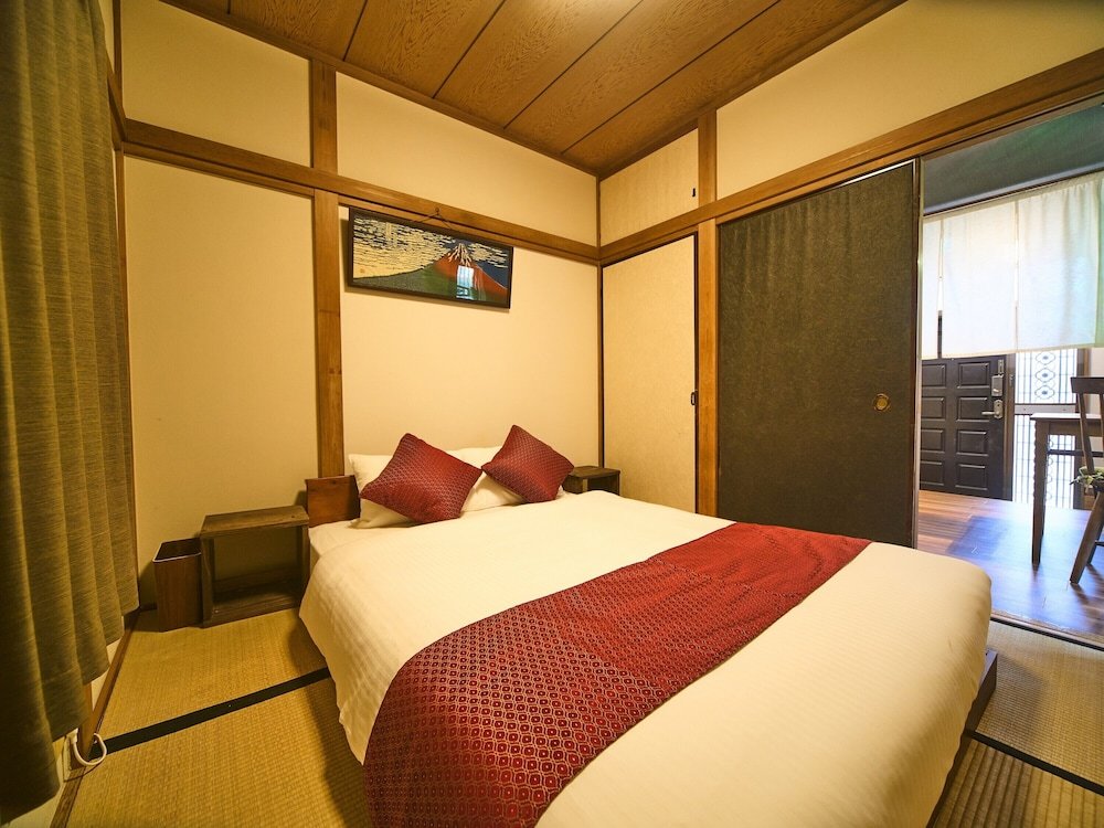 Apartment Kagurazaka Retro BAR & HOTEL