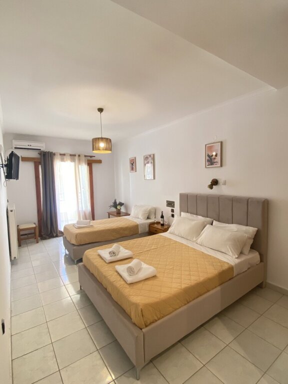 Standard Triple room with balcony Oscar Hotel Lefkada