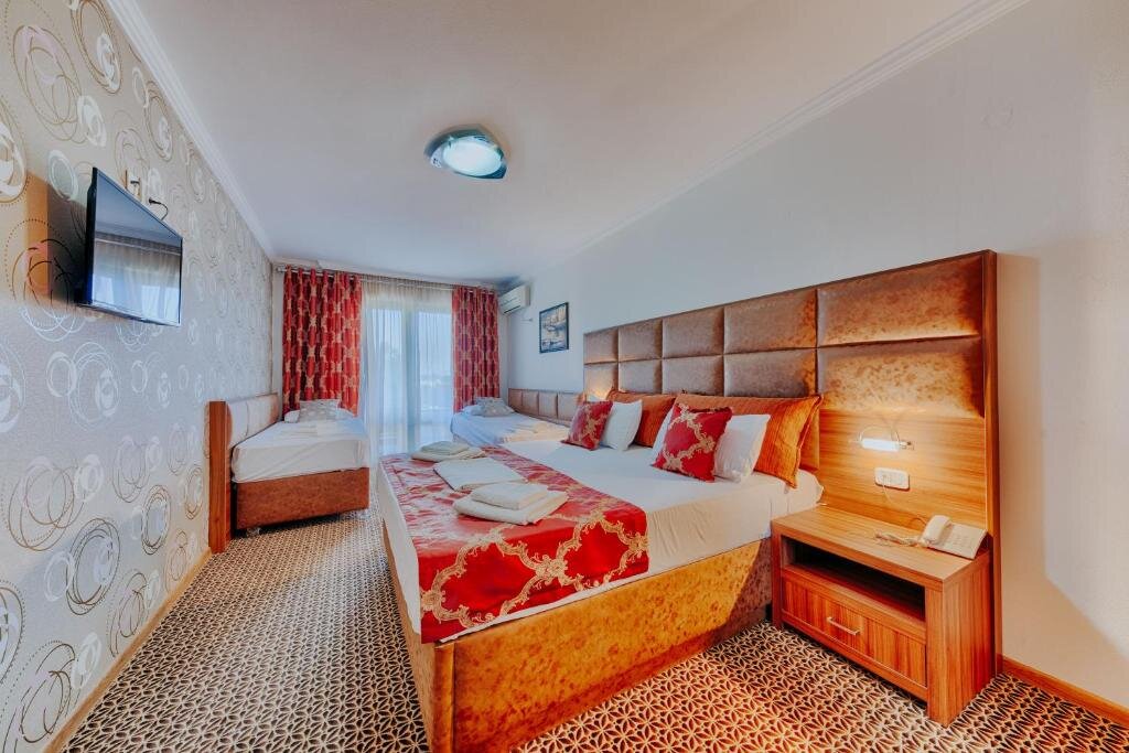 Standard Quadruple room Hotel Lion