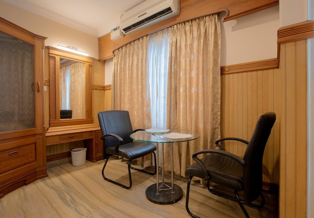 Royale suite Hotel Vashanth Krishna