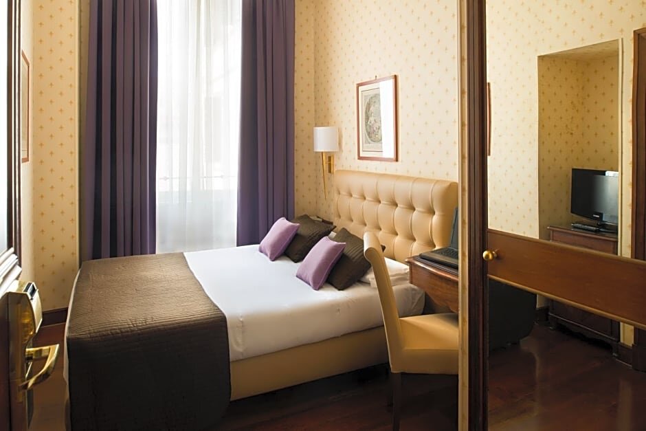 Одноместный номер Omnia Easy French Hotel Imperiale by OMNIA hotels