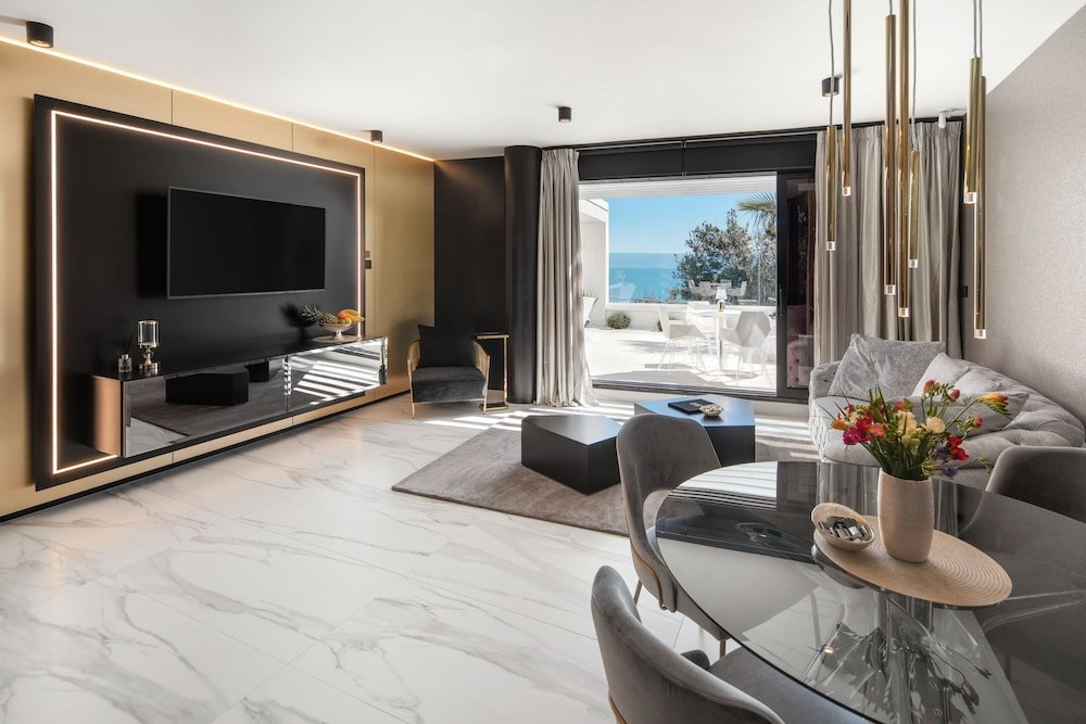 Suite Posh Residence Luxury Suites