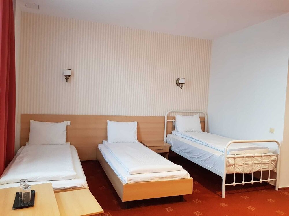 Standard Dreier Zimmer Hotel Andy KM 36