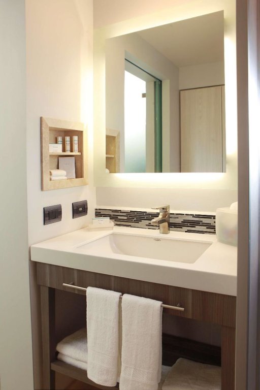 Standard Doppel Zimmer Hampton Inn & Suites by Hilton Aguascalientes Airport