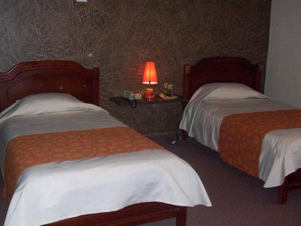 Standard Triple room Hotel Tomebamba