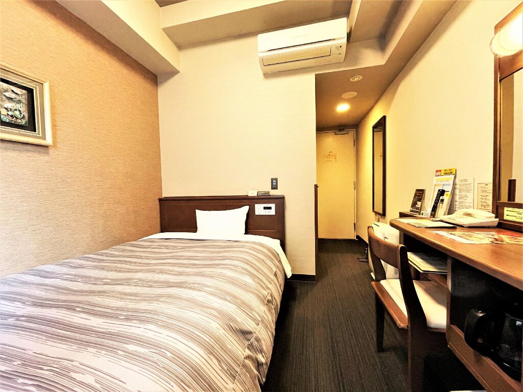 Standard simple chambre Hotel Route-Inn Hakata Ekimae -Hakataguchi