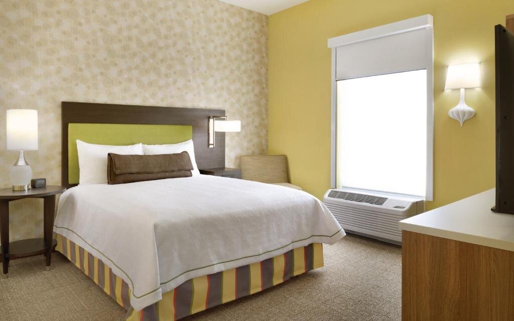 Двухместный люкс c 1 комнатой Home2 Suites by Hilton Charlotte Airport