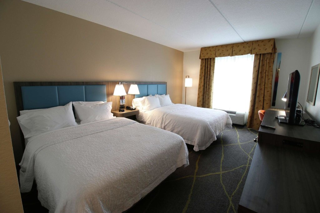 Standard Quadruple room Hampton Inn & Suites Palm Coast