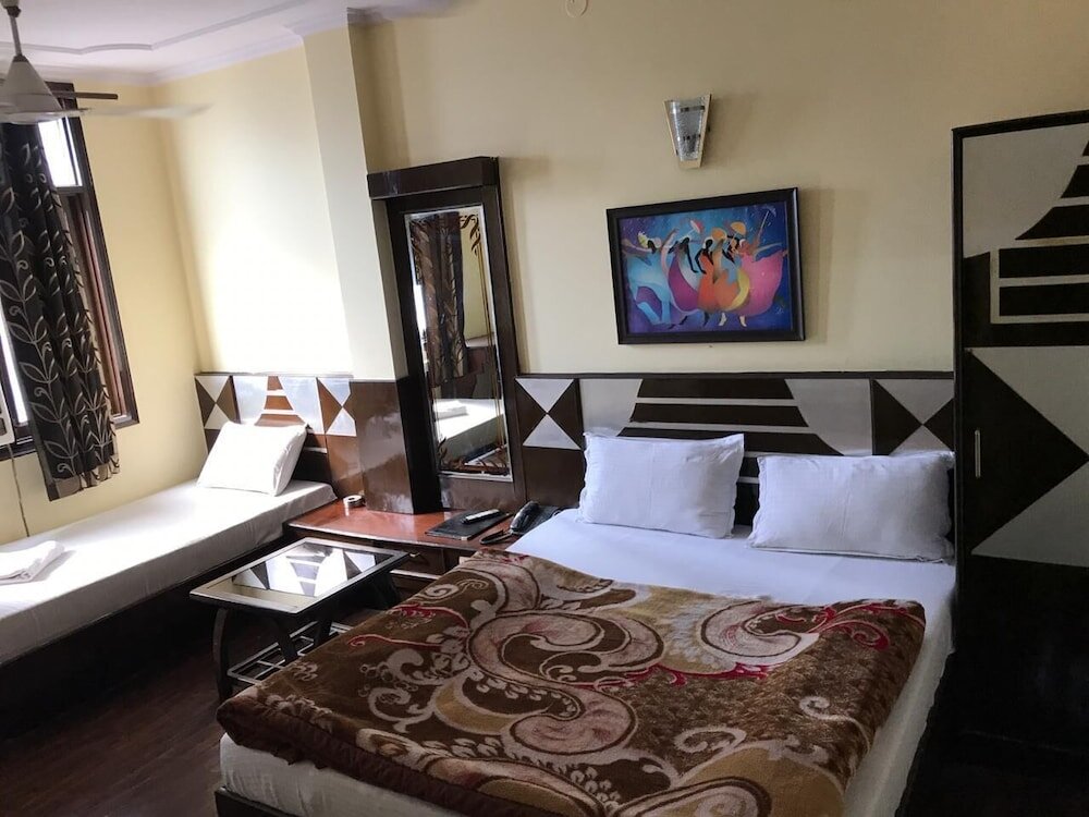 Номер Standard ADB Rooms Gaurav Guest House