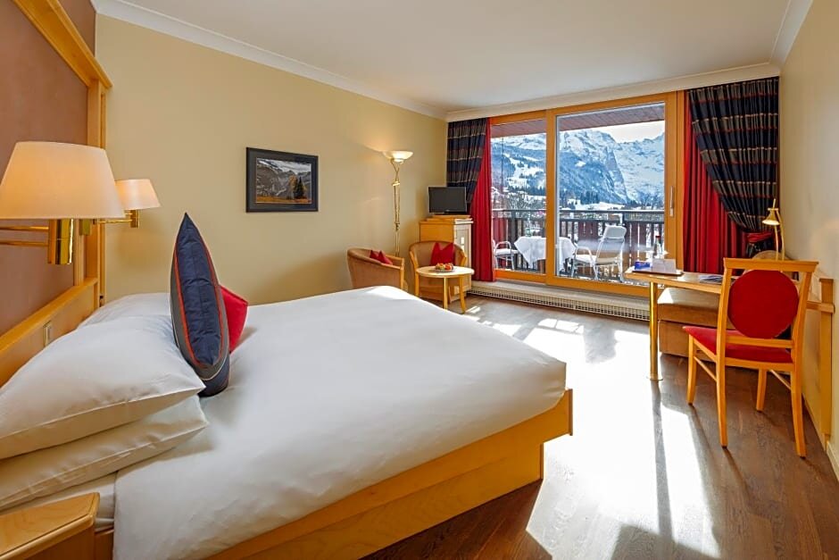 Номер Standard с балконом и с видом на горы Beausite Park Hotel & Spa