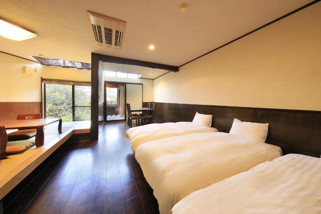 Standard Triple room with balcony Welcome Inn SunnySteps