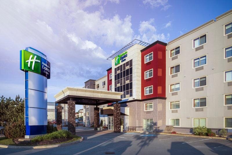 Люкс с видом на море Holiday Inn Express & Suites Halifax - Bedford, an IHG Hotel