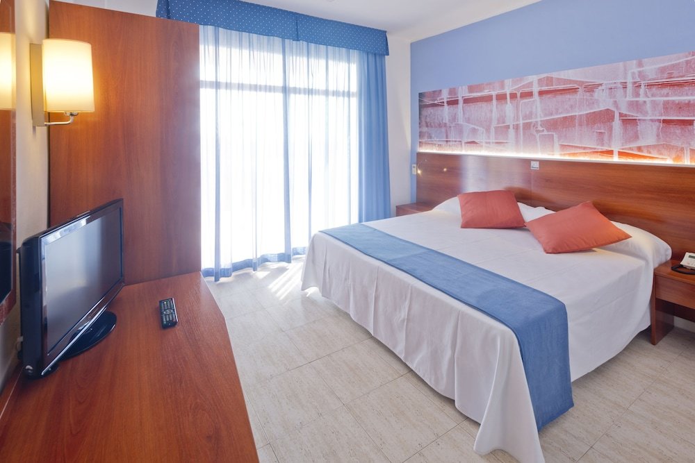Habitación doble Estándar con balcón y con vista a la bahía GHT S'Agaró Mar Hotel