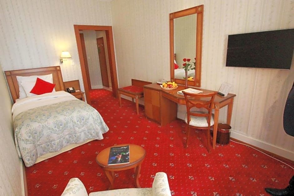 Standard Single room Golf Hotel René Capt