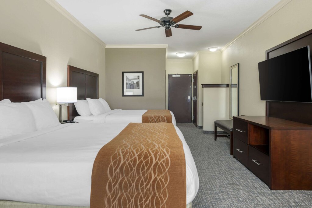 Четырёхместный номер Standard Comfort Inn & Suites, White Settlement-Fort Worth West, TX