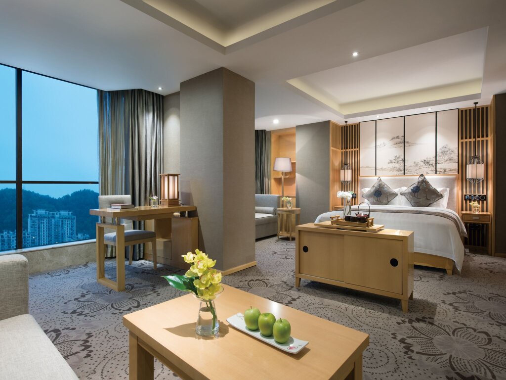 Standard room Guangdong Hotel